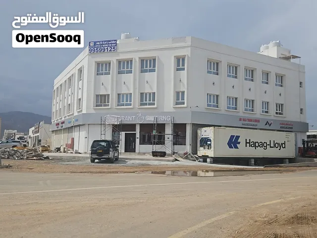 بناية صناعي خفيف ذو عائد جيد للبيع