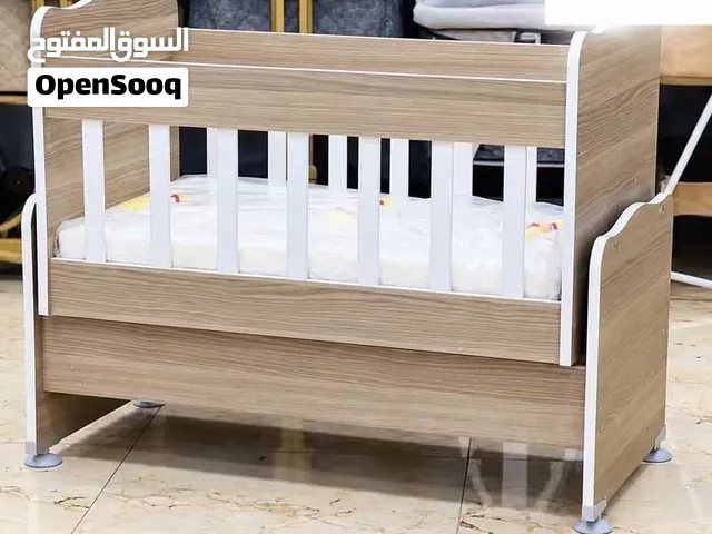 سرير أطفال مواليد