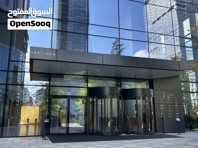 بناية للإيجار ركن على شارع الريان سنتر