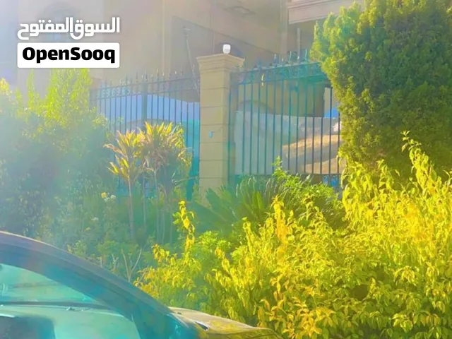 مكتب للإيجار بمدخل خاص