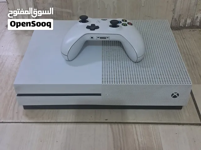 Xbox one s 1TB + دراع original + كابل power +كابل hdmi
