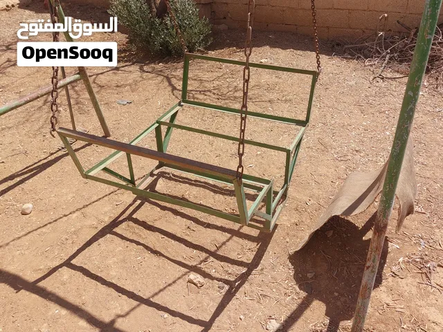 مرجيحه حديد ثقيل للبيع مستعمله للبيع  او للبدل علي دجاج فيومي بداية شغل فراخ