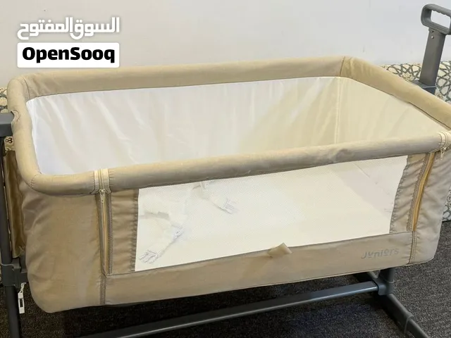 للبيع سرير اطفال
