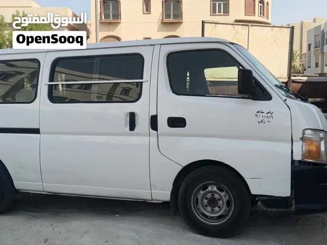 Nissan bus 2012