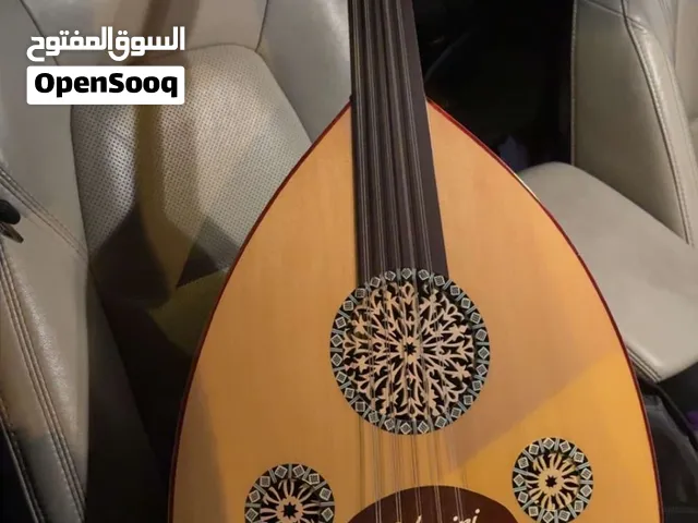 عود بحريني وتر لابله الخشب خشب كرز ( بيعه سريعه)