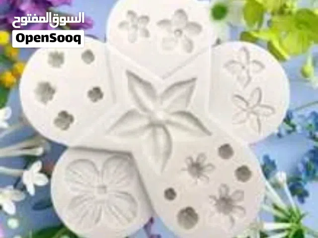 Silicone molds for cake decoration