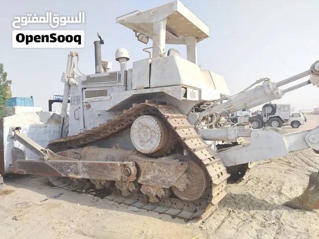 معدات وسيارات للبيع مفردCAT Komatsu