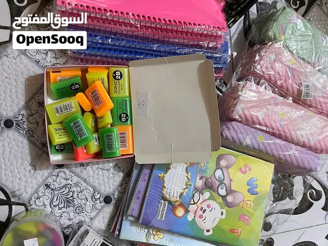 قرطاسيه دفاتر و اقلام و محفظات