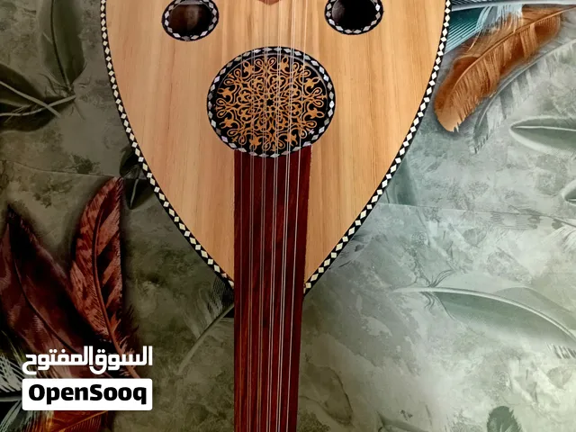 عود جوهرة الفن مع ريشة وشنتة ابو 125 ب75 دينار