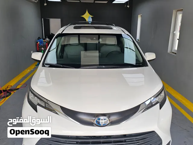 Used Toyota Sienna in Al Dhahirah