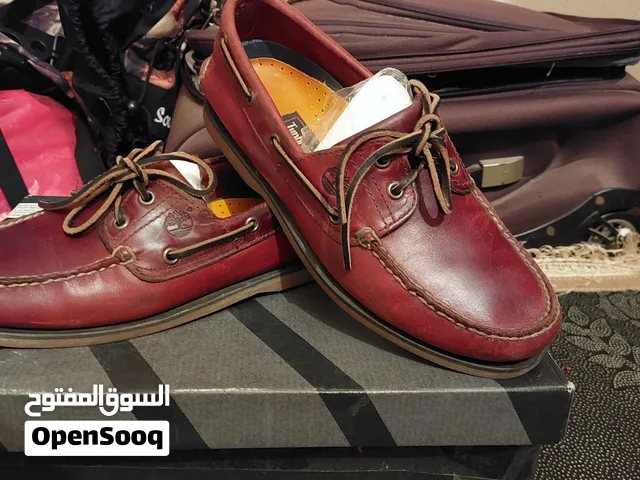 كندرة أرضية من ماركة تمبرلاند Timberland.