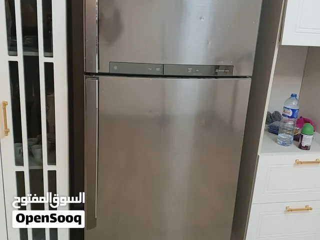 ثلاجة للبيع مستعمله نظيفه