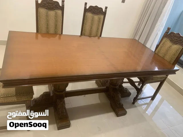 ميز طعام مع 6 كراسي
