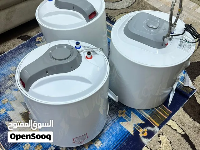 للبيع سخانات خزف سعودي وارستون ايطالي 80لتر ،و50لتر نفس الجديد وكرسي أطفال للسياره كله نفس الجديد