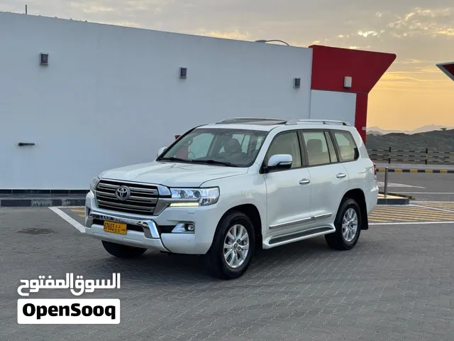 Used Toyota Land Cruiser in Muscat