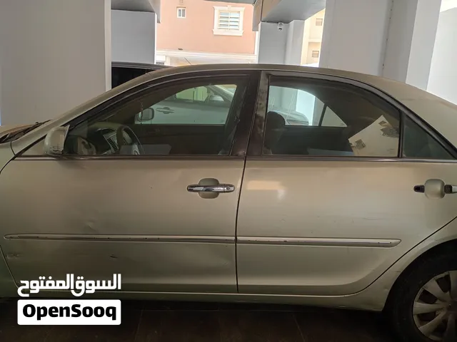 تويوتا كامري لي البيع