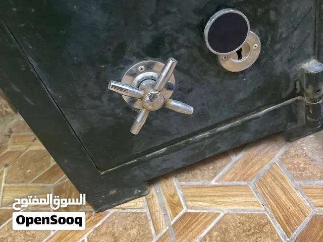 قاصه حديد ثقيله جدا