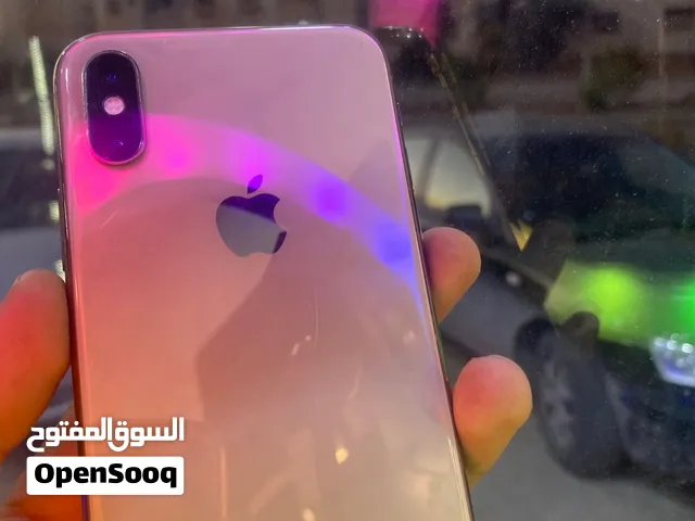 ايفون Xs نموذج M كل شي شغال خالي من العيوب اطلاقاً