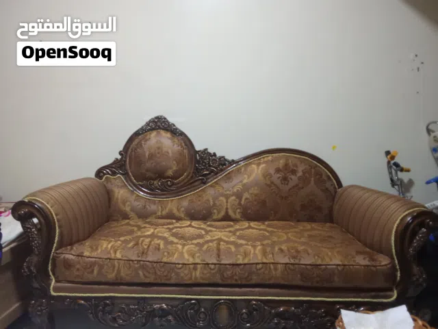 كنبتين اربعة اشخاص 200درهم و ريل ستار مزدوج 4 متر علي 50