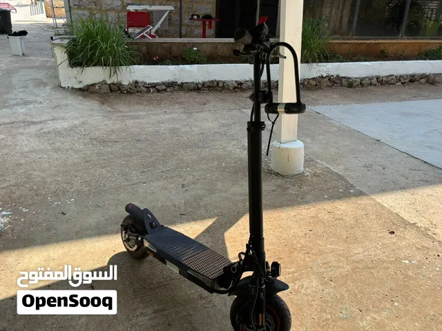 Gorella e scooter