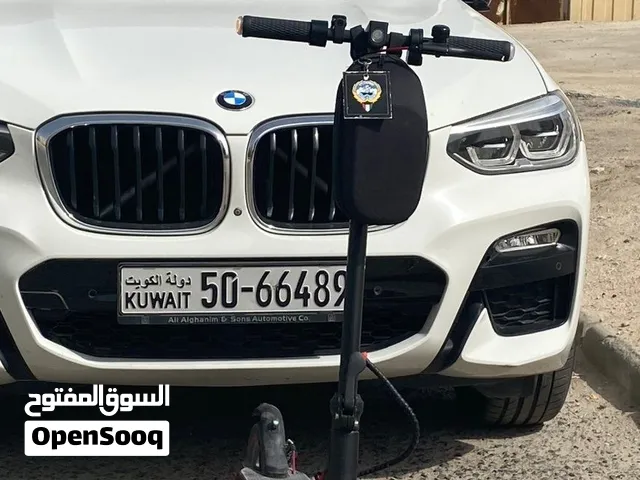 سكوتر للبيع سكراب سرعه 30 يحتاجلو بطاريه فقط بي 4 دينار بس كوتشين هواء افضل نوع صحراوي يمشي برمله