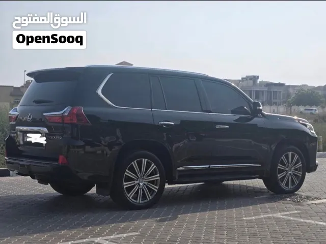 Beautiful Lexus LX-Series LX 570 Platinum GCC for sale.