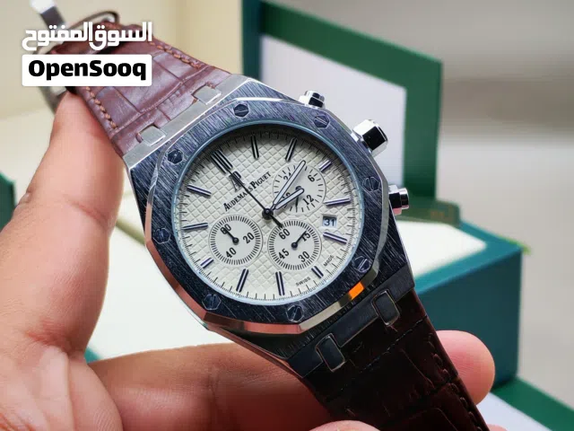 ساعة AP  مساتر كولتي ضمان سنة على الطلاء و المكينة مع بكج كامل حجم وسط كوالتي vip
