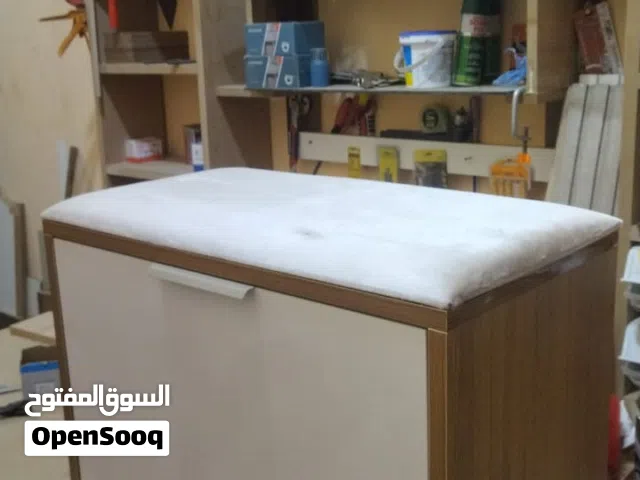 خزانة  ومقعد متعددة الاستعمالات