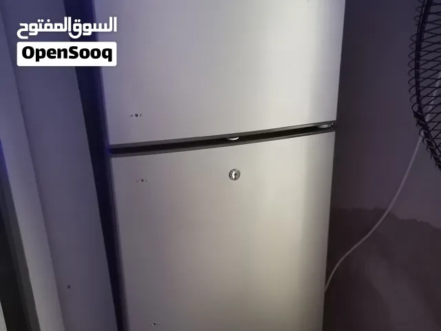 الثلاجة جديدة، استعمال اسبوعين تقريبا