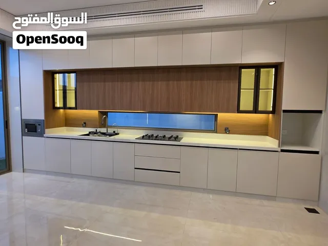 فيلا فاخرة جداً للإيجار السنوي في الحميدية – عجمان  إطلالة مباشرة على الحديقة