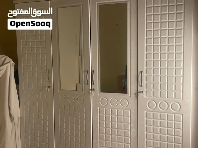 خزانه ملابس يديده استعمال شهرين