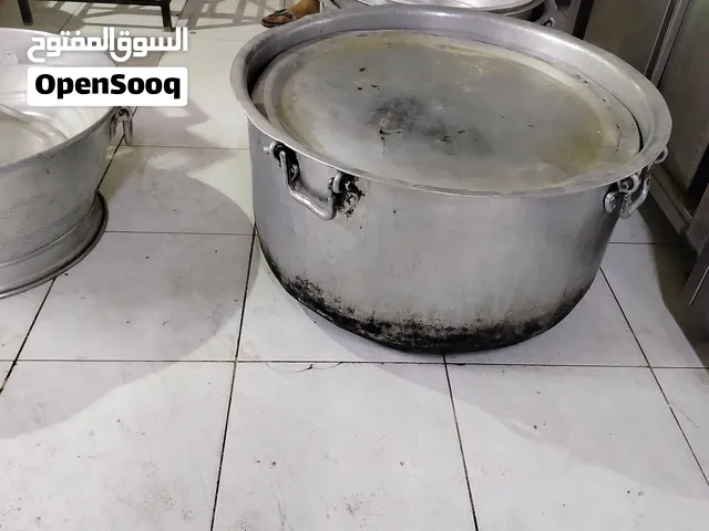 للبيع قدور أحجام كبيرة عدد 14