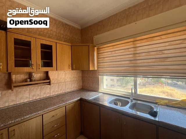 مطبخ خشب لاتيه