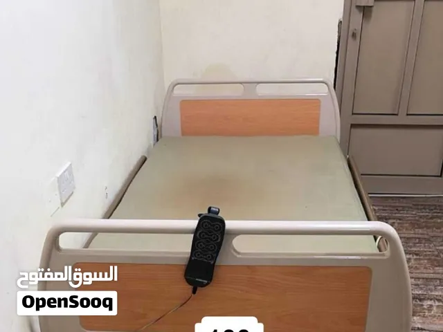 سرير طبي بحاله ممتازه
