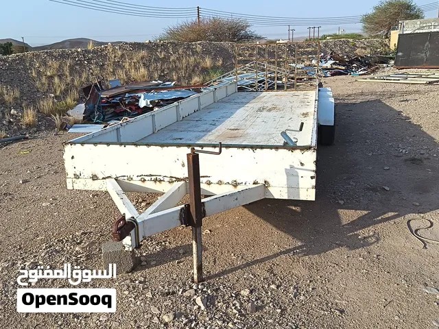 عربه قالوصه تصلح لنقل السيارات والمناحل والمواشي