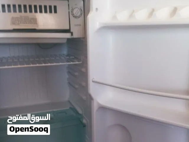 ثلاجه للبيع شغال