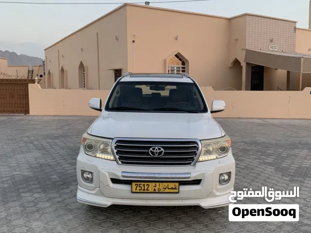 Used Toyota Land Cruiser in Muscat