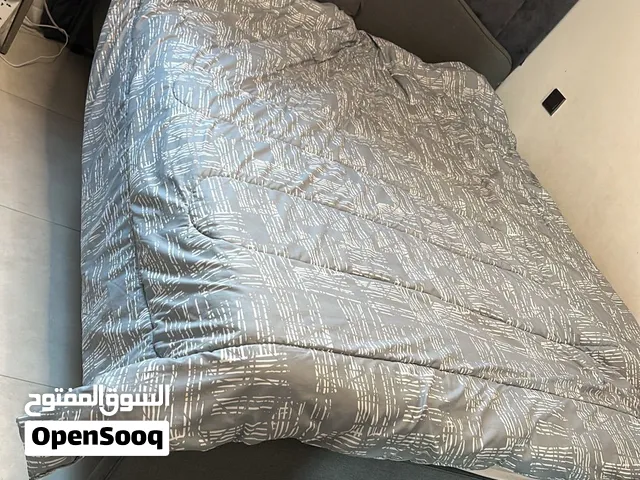 سرير ايكيا استخدام اربع اشهر