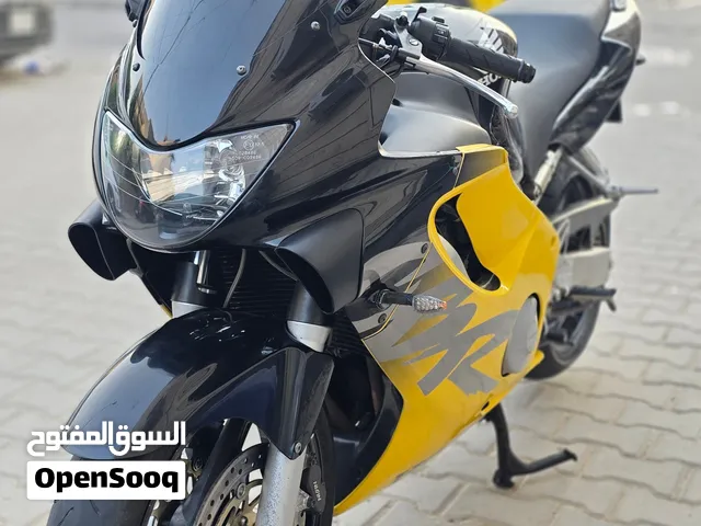 هوندا f4 محرك 600