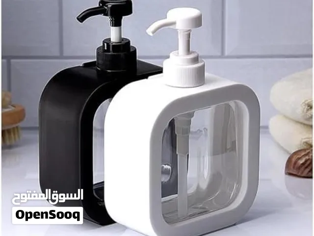 موزِّع سائل بتصميم عصري وأنيق يناسب كل المساحات عملي ومتين وسهل الاستخدام