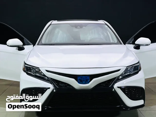 2024 Toyota Camry Nightshade – White  Sunroof