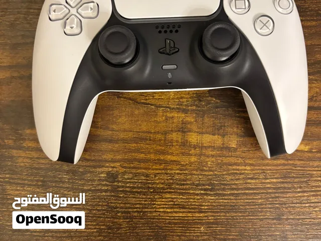 يد بلايستيشن 5