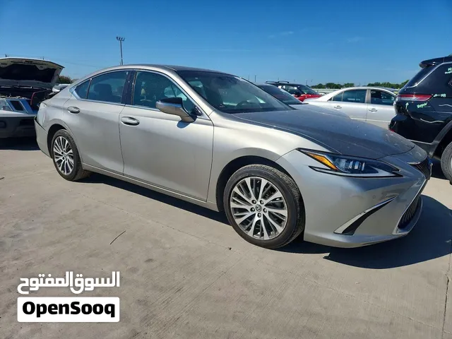 لكزس es 350 2019