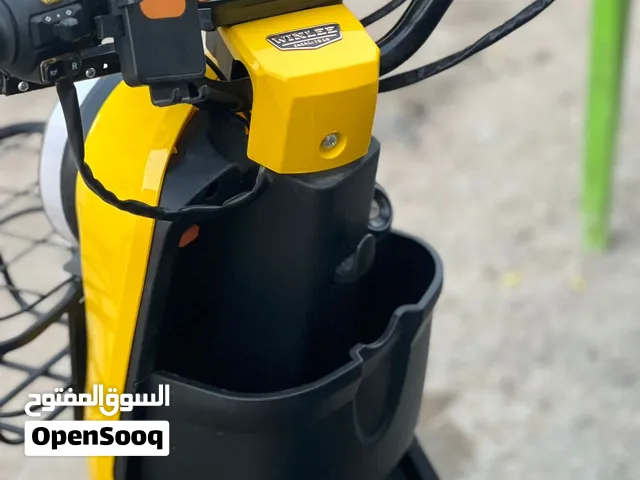دراجه شحن ار 9 الون اصفر  الداخل اسود البطاريات 5