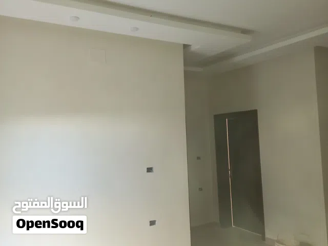 اسطى زواق وستوك وعوازل وديكورات ليبي واسعار ممتازه جدا داخل وخارج مدينة طرابلس متواجد الان