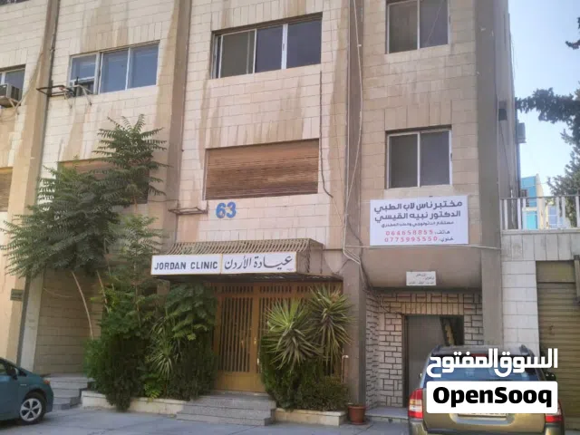 عيادات بمساحات مختلفة من 70 م الى 180 م