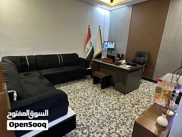 شركة مؤثثة بالكامل للبيع في الدورة ايجارها الشهري 550 الف فقط