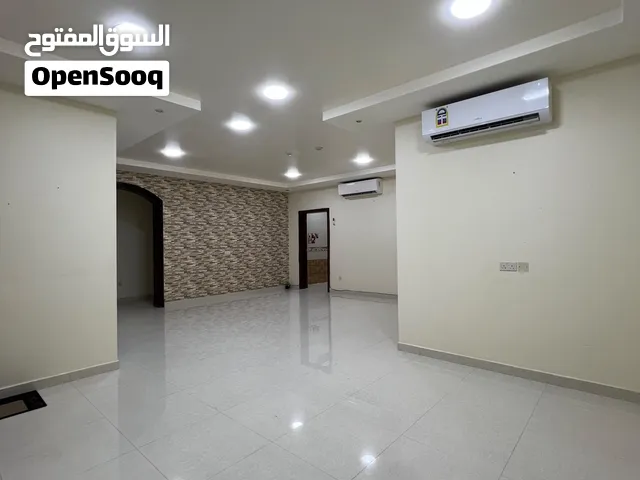 للايجار شقة راقية في كرباباد السيف
