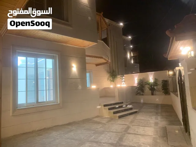 بيت شبه فيلا متلاصقه للبيع