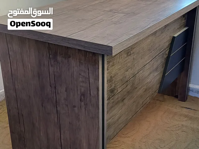 مكاتب عدد 4 للبيع